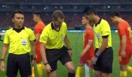 国内足坛爆料最新消息,转会风云再起，豪门争抢新星